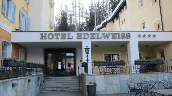 Edelweis Hoteleingang