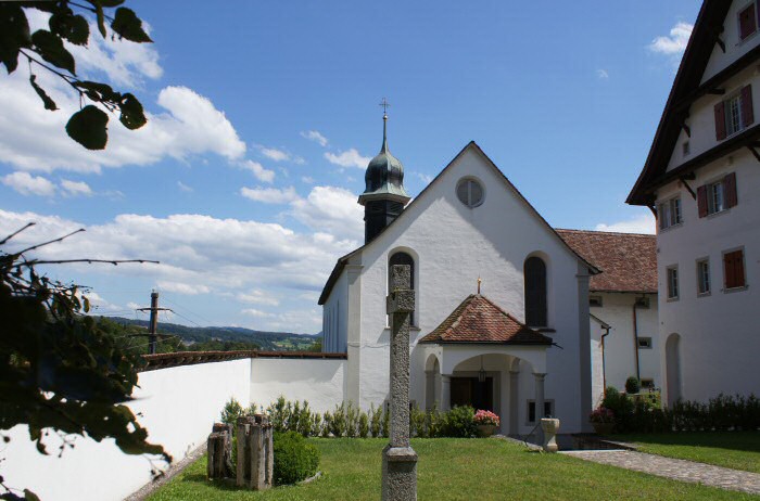 Façade ouest de l'église du monastère de St. Martin à Hermetschwil