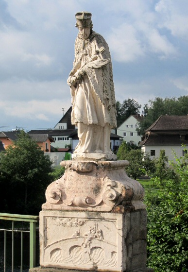 Nepomuk Statue Lambach