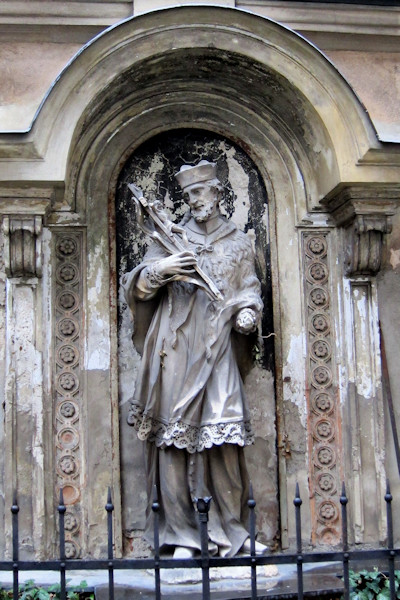 Johannes Nepomuk Statue, Lederergasse, 1080 Wien