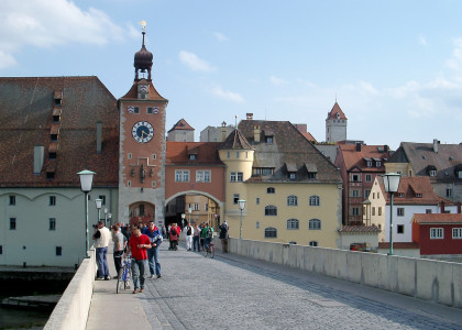 Steinerne Brücke and tower