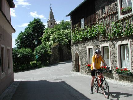Gerhard on the bycicle in Weissenkirchen