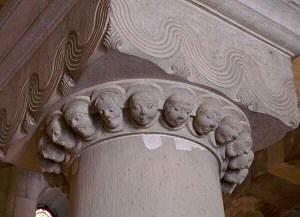 column with heads