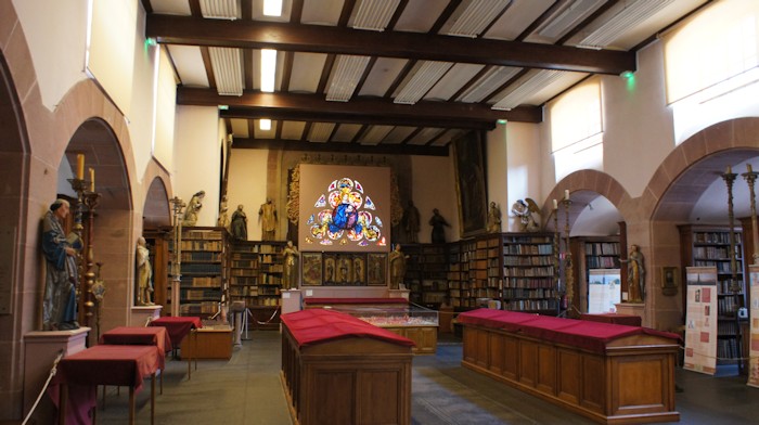 Salle de la bibliothèque humaniste