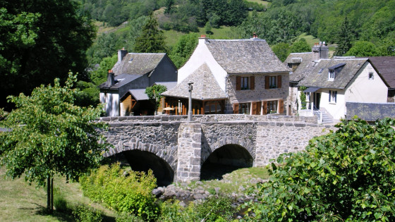 Bridge from the 16. century in Saint-Chely-d'Aubrac