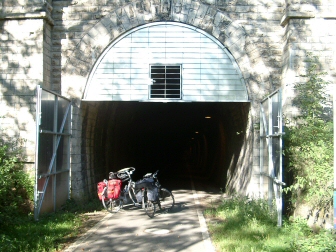 Milsebergtunnel, Portal
