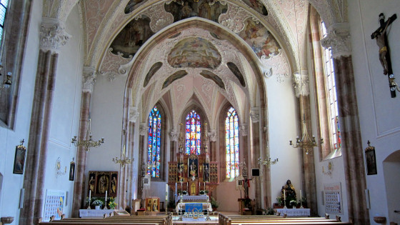 Jenbach église, vue intérieure