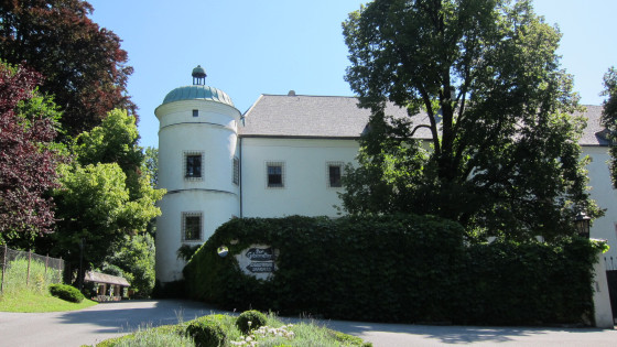 Schloss Trazberg, Westfront