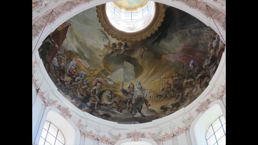 Fresque au plafond : Saint Jacques dans la bataille des Maures