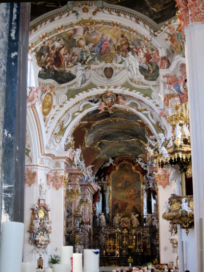 Photographie de l'intérieur de l'église d'Einsiedeln