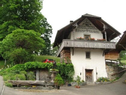 House in Blumenstein with inscription