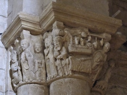 Romanesque capitol