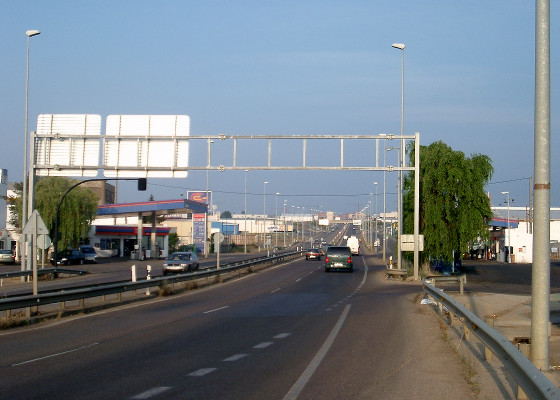 Exit road Leon