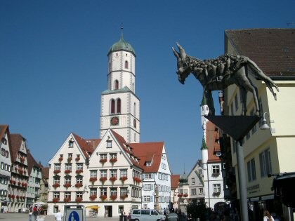 Esel Skulptur am Marktplatz von Biberach