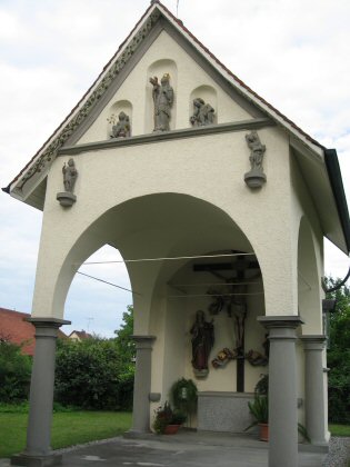 Chapelle de la Croix dans le cimetière