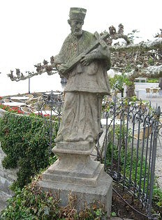 Statue de Népomucène