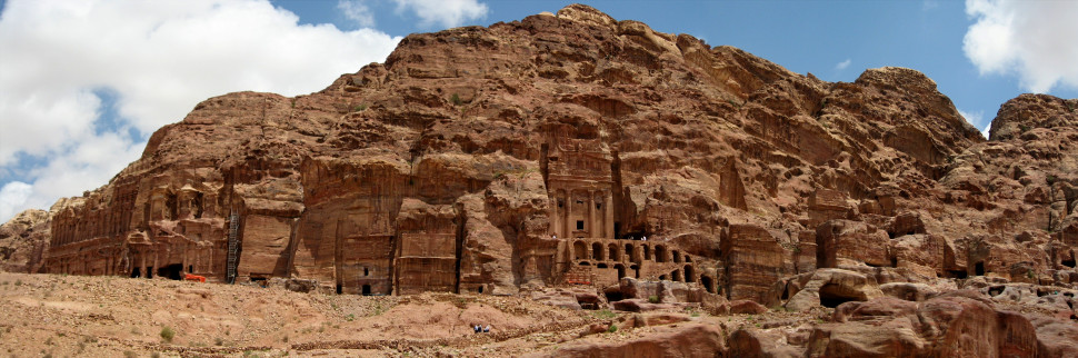 oyal tombs in Petra
