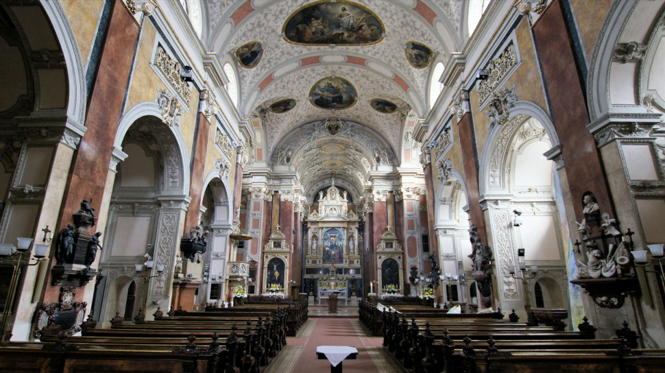 Interior view Schottenkirche Vienna
