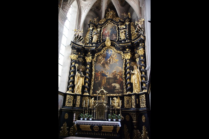 The high altar is dedicated to Mary