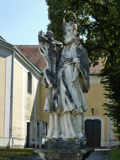 N in Wolfsthal