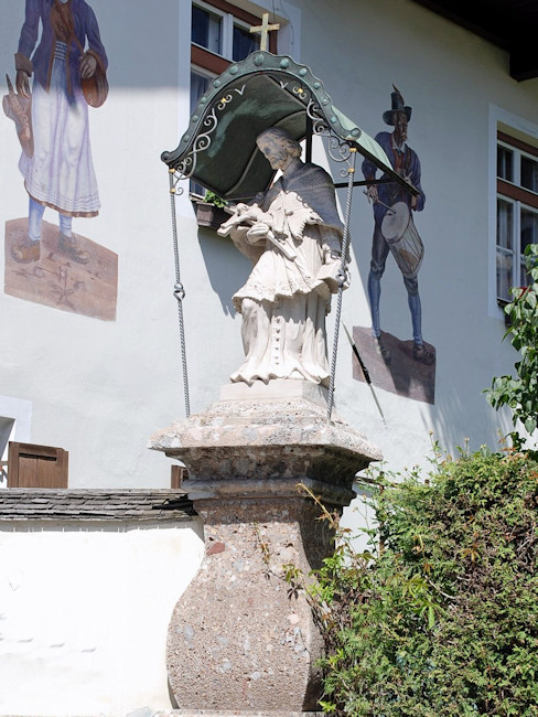 Nepomuk Statue Innsbruck, Dorfgasse 6