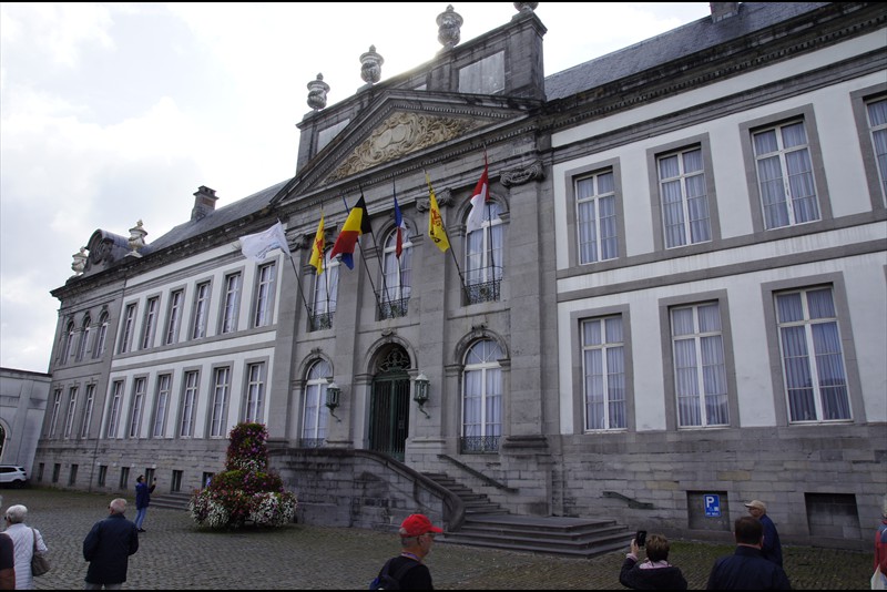 Palais abbatial (town hall)