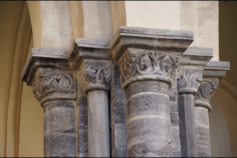 Romanesque capitals