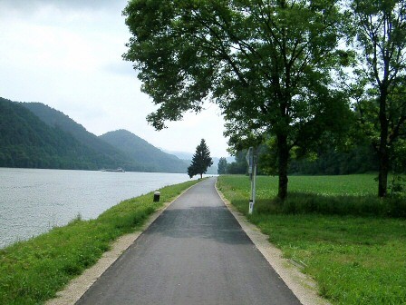 Radweg antlang der Donau