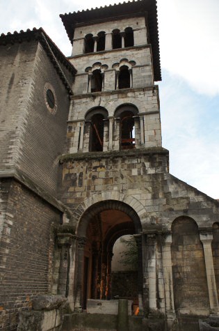 Saint Pierre Glockenturm