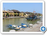 Hoi An est située à l'embouchure du Sông Thu Bồn dans la mer de Chine méridionale.
