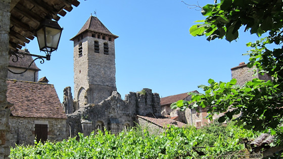 Marcilhac, ruines du monastère bénédictin