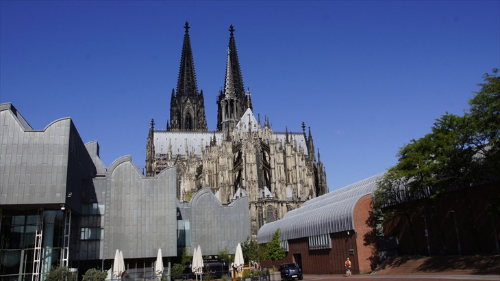 The cathedral seen from the Rhine