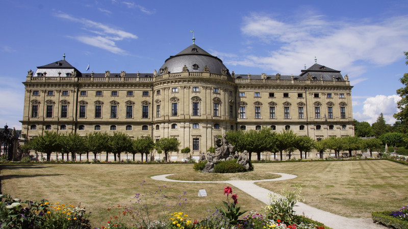 Schloss Würzburg Seitenansicht
