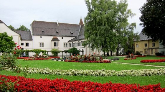 Burg und Burggarten in Wels