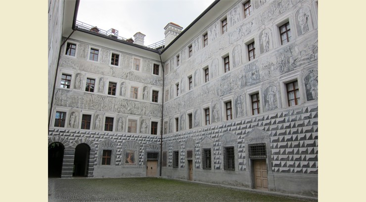 Renaissance Court