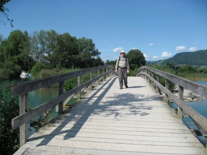 Bridge on the shore path of Lake Thuringia near Gwatt