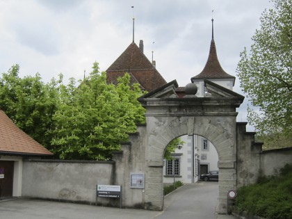 gate to Utzingen castle