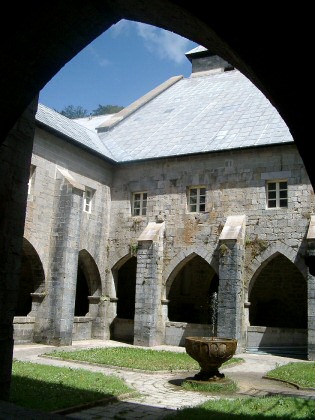 Roncesvalles, cloister