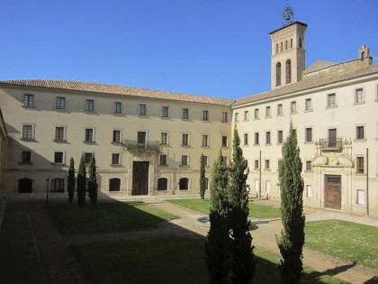 courtyard San Zoilo