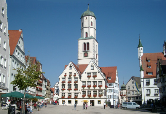 Marktplatz von Biberach mit St. Martinskirche