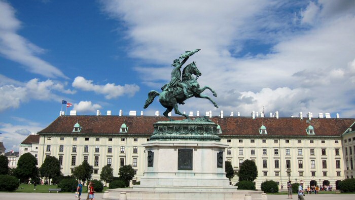 Monument à l'archiduc Charles - Heldenplatz, Vienne