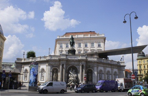 Rampe d'Albertina avec la fontaine Danubia