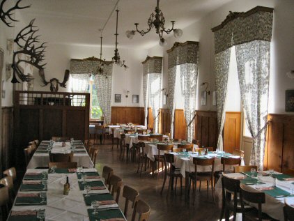 Salle à manger de l'hôtel Bregaglia